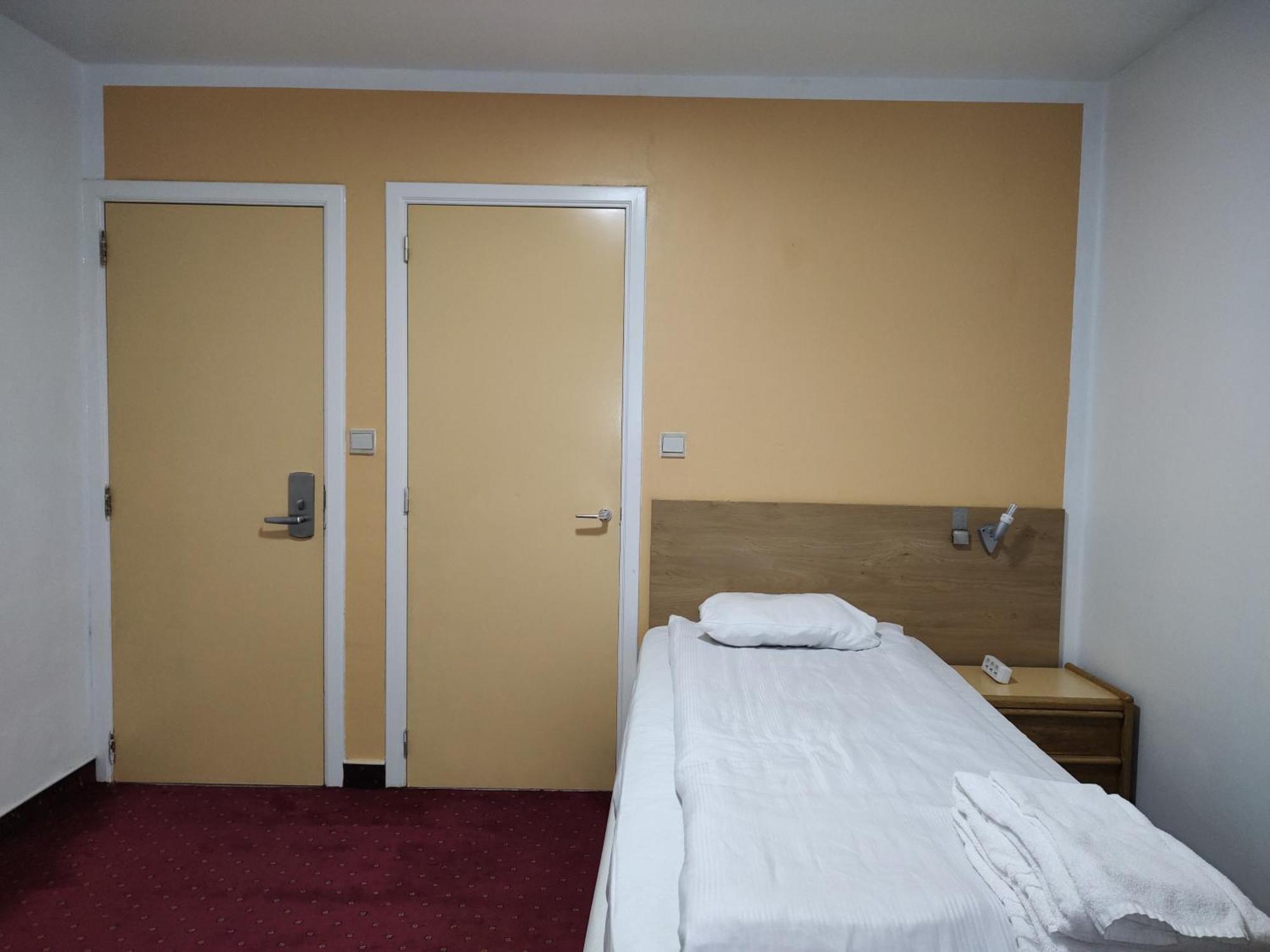 Hotel Evergreen Woluwe-Saint-Lambert Zewnętrze zdjęcie